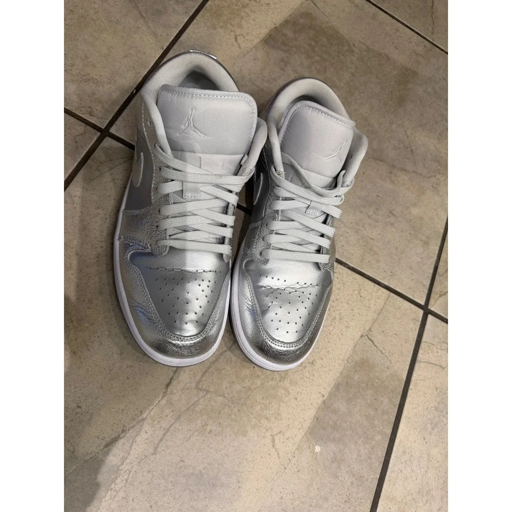 Nike Air Jordan 1 Low Chrome Metallic Silver FN5030-001 Mens 10.5